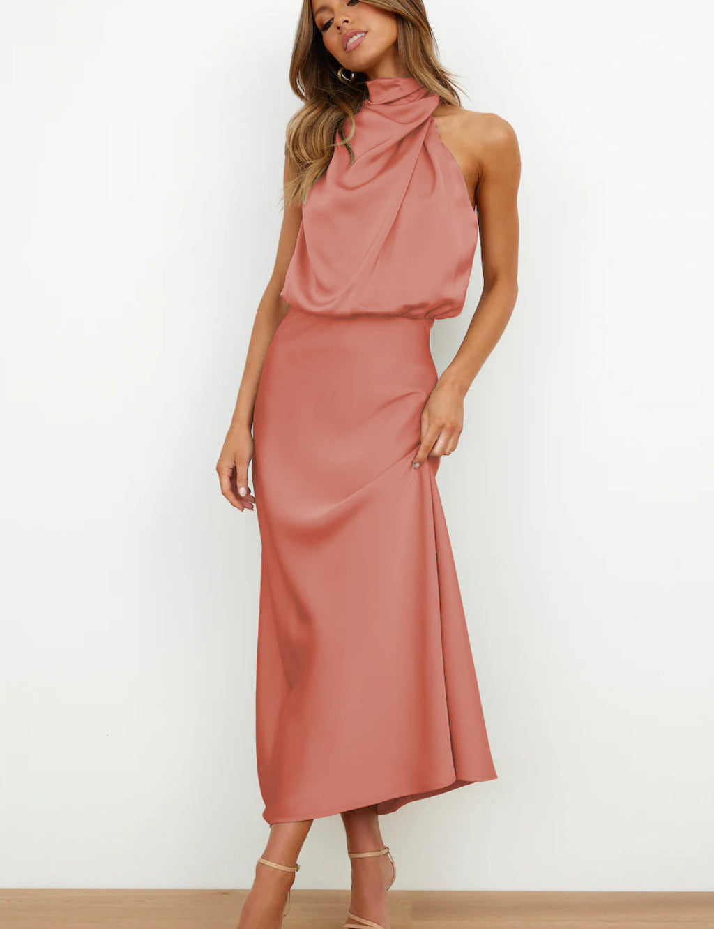Tyra | Vestido de soirée elegante com decote halter