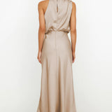 Tyra | Vestido de soirée elegante com decote halter