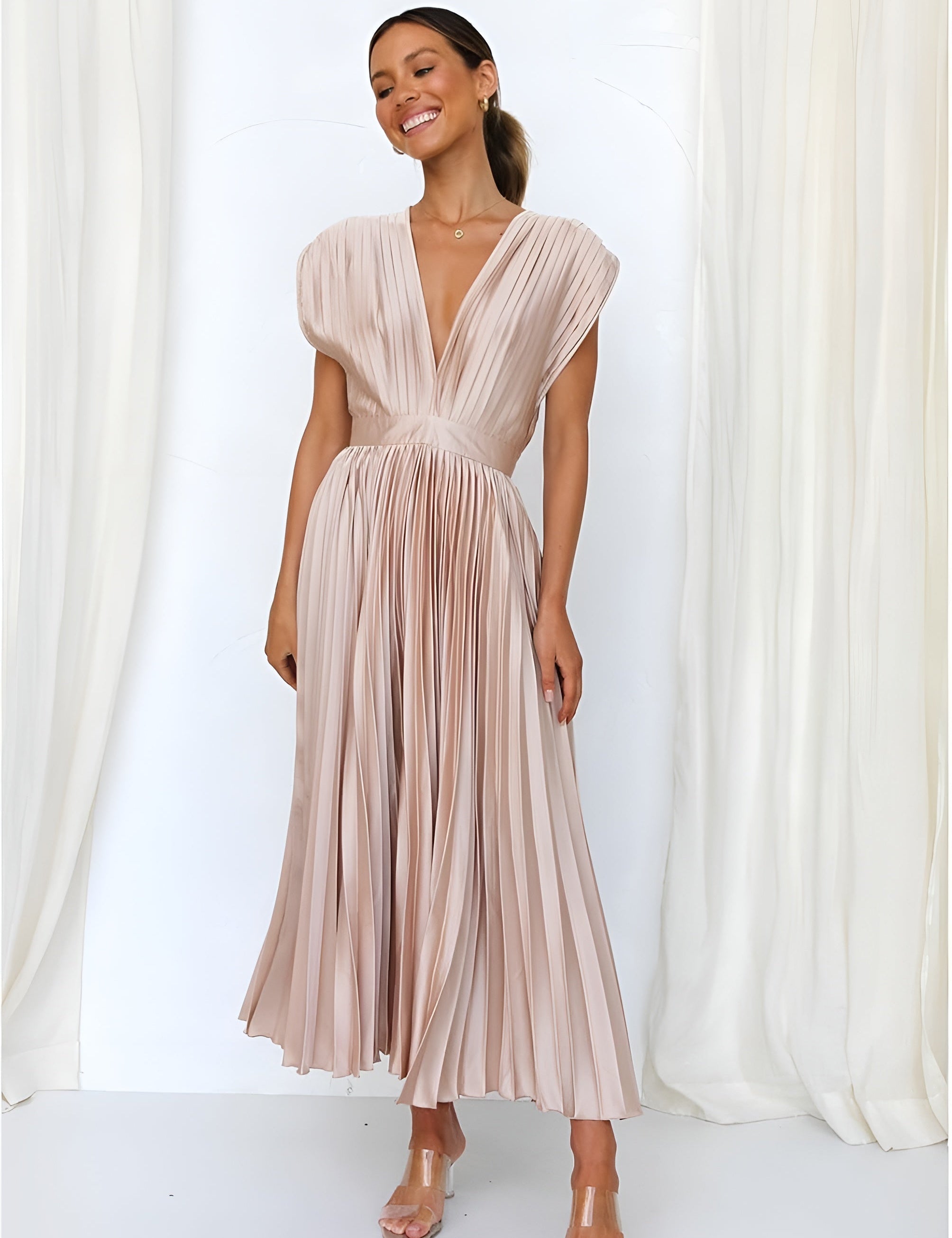 Selina | Vestido sem mangas com pregas e fecho éclair
