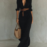 Vestido longo cintado com mangas longas e lapelas