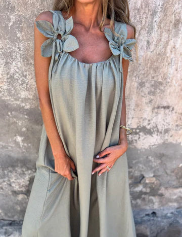Vestido feminino de cor sólida com padrão floral