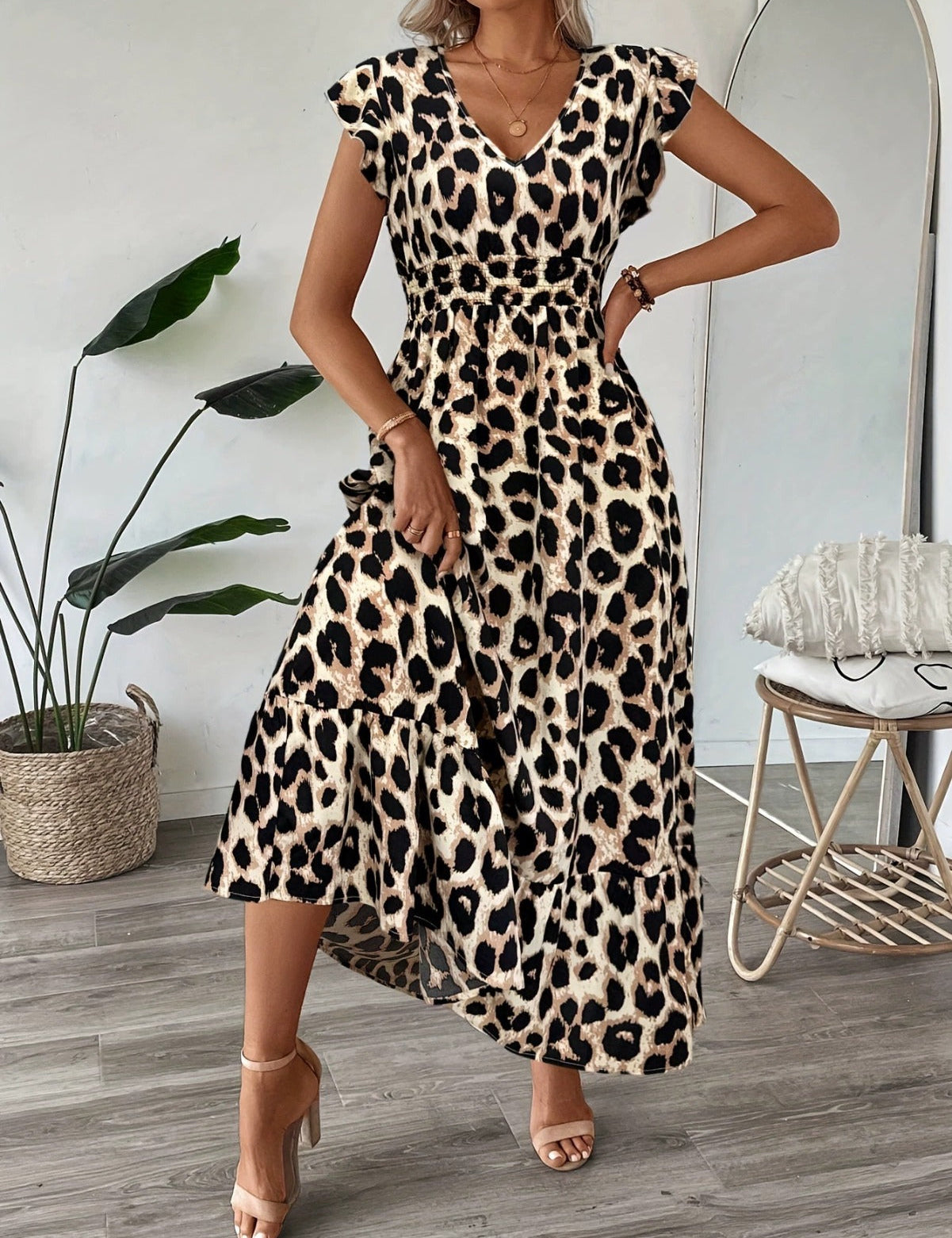 Candela | Vestido maxi barroco com decote em V