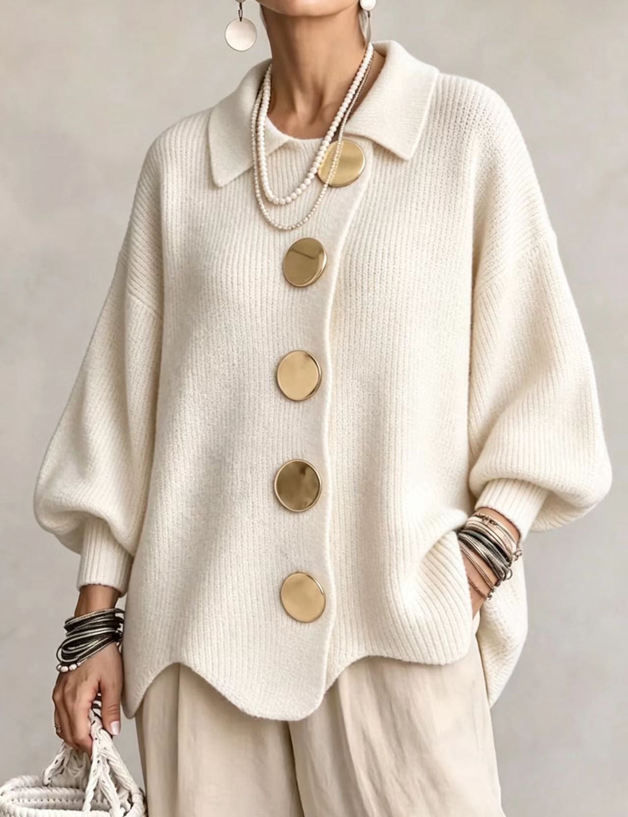 Victoire | Cardigan oversized com grandes botões dourados