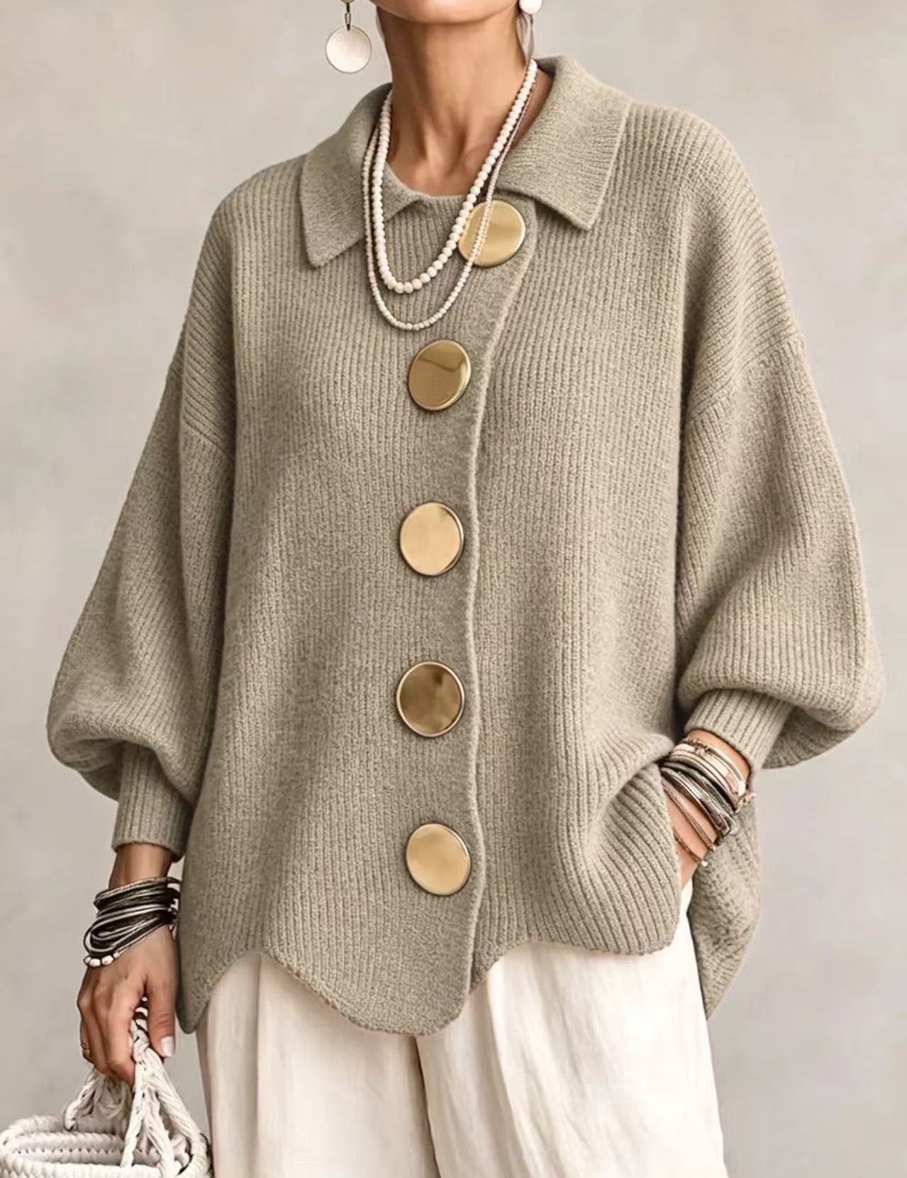 Victoire | Cardigan oversized com grandes botões dourados