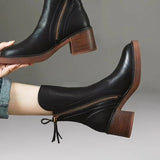 Botins em Couro