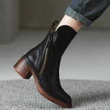 Botins em Couro