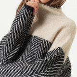 Halle | Sweater de Gola Alta Chevron