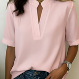 Maria | Blusa Chic com Decote em V e Detalhe Dourado