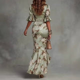 Lucía | Vestido longo assimétrico de cetim com estampado floral